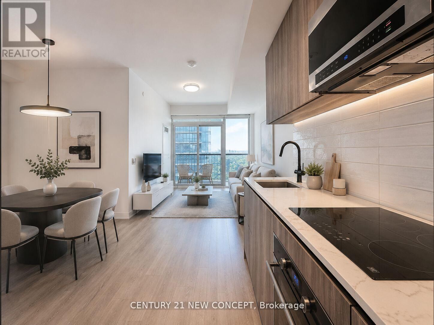 Property Photo: 117 Broadway Avenue 3204 ON M4P 1V3