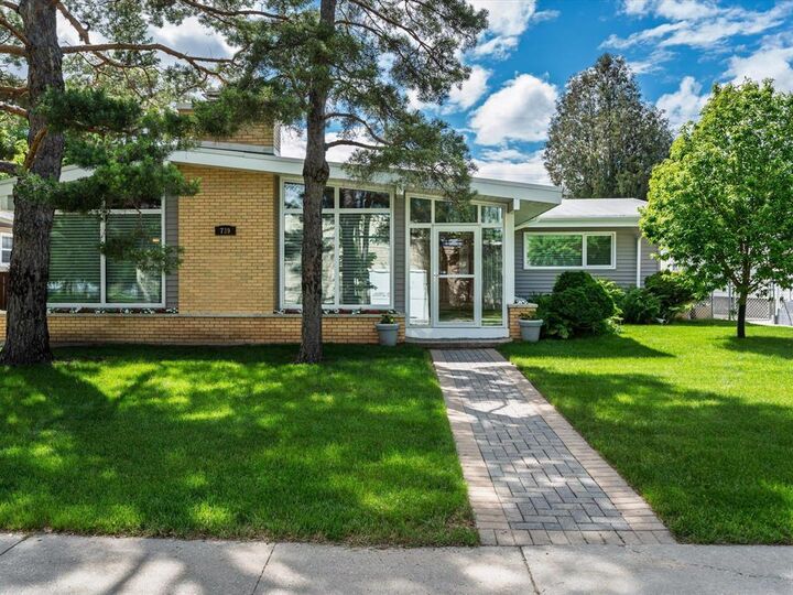 Photo de la propriété:  739 Elm Street  MB R3M 3N8 