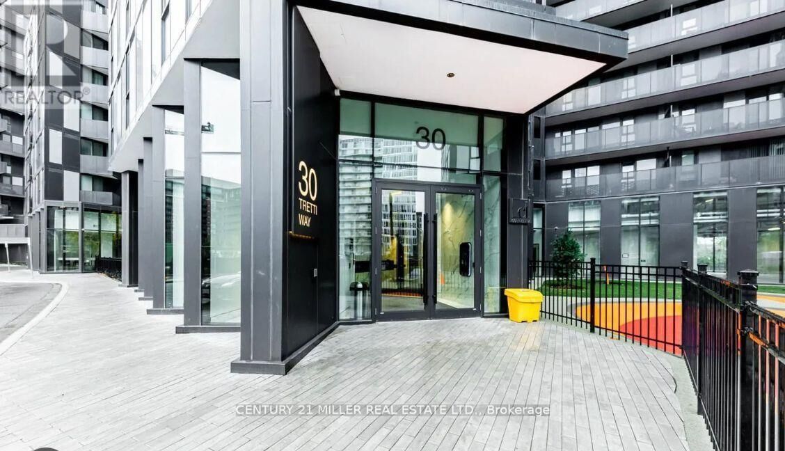 Property Photo: 30 Tretti Way 4 ON M3H 0E3