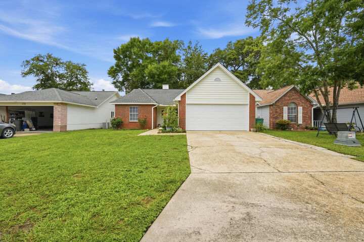 Property Photo:  181 Wright Circle  FL 32578 
