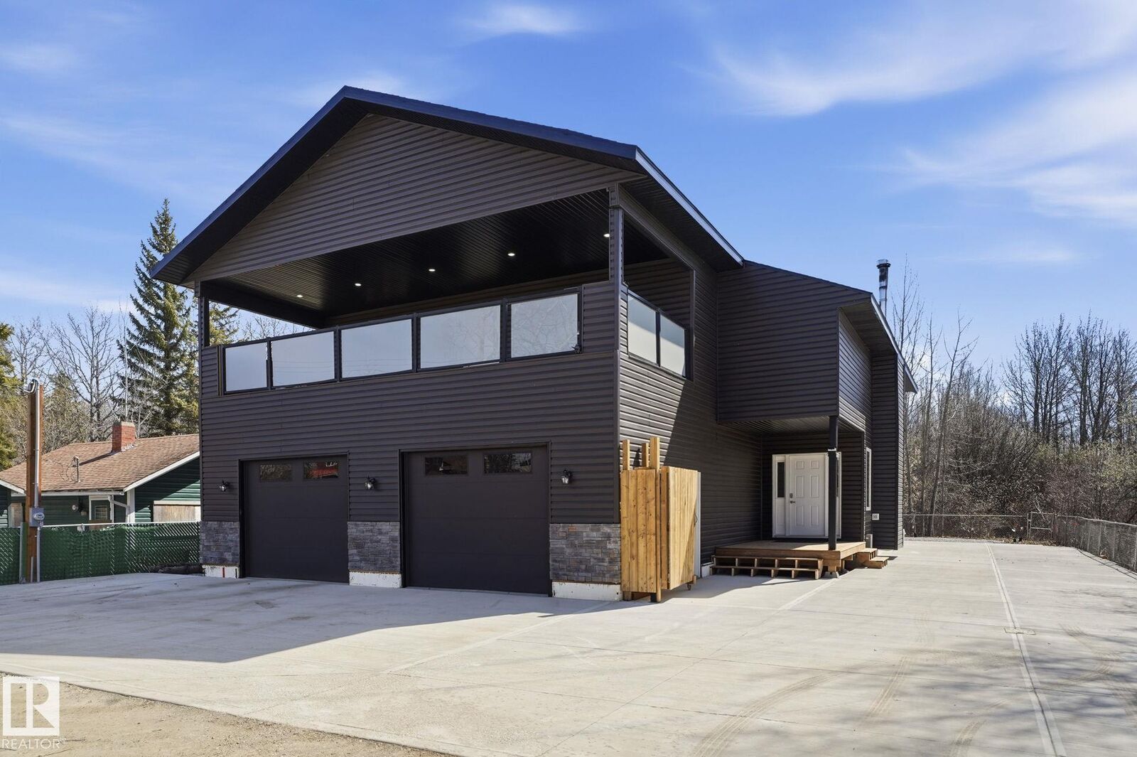Property Photo: 213 2 Avenue AB T0C 1X0