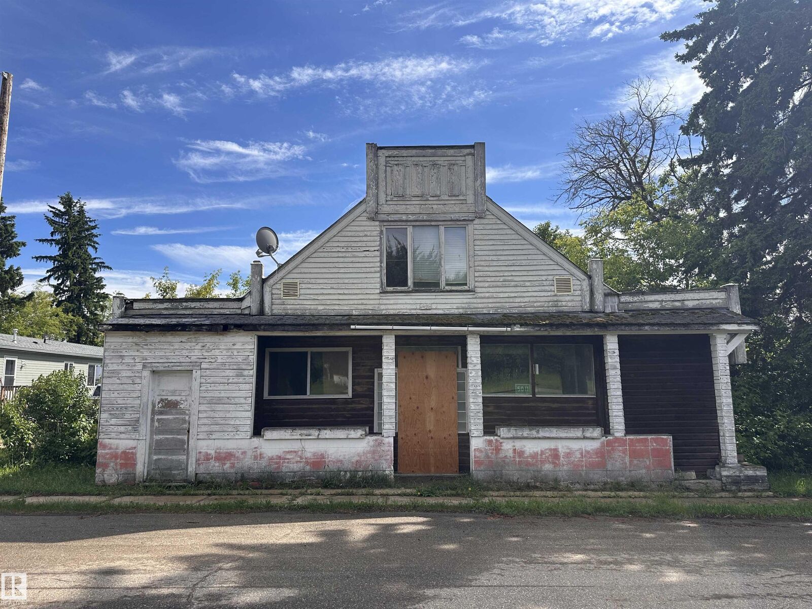 Property Photo: 5011 50 Avenue AB T0G 0Y0