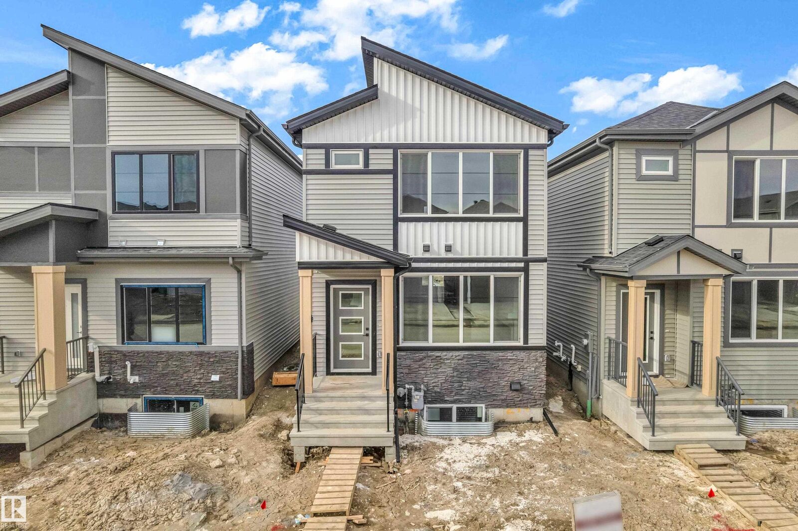 Property Photo:  277 Munn Wy  AB T9E 1V1 
