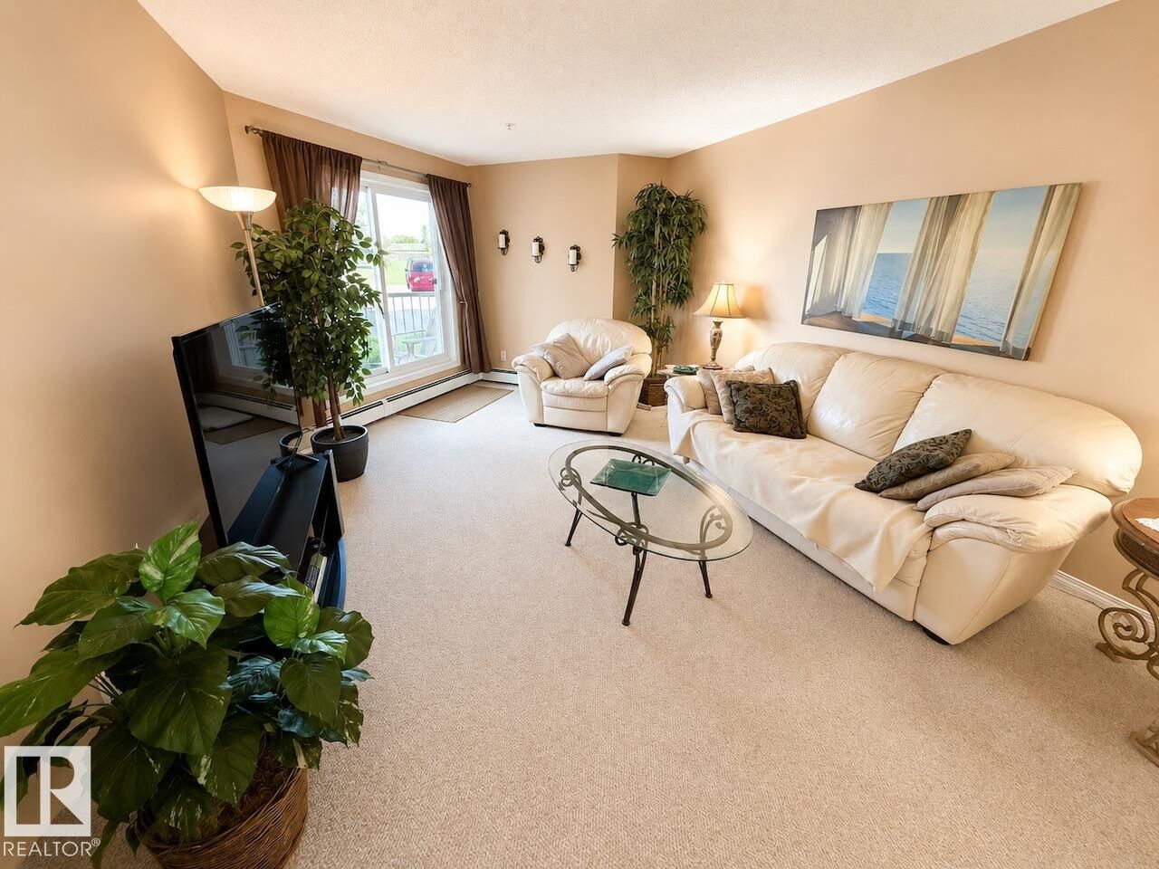 Property Photo: 9932 100 Avenue 109 AB T8L 4L2