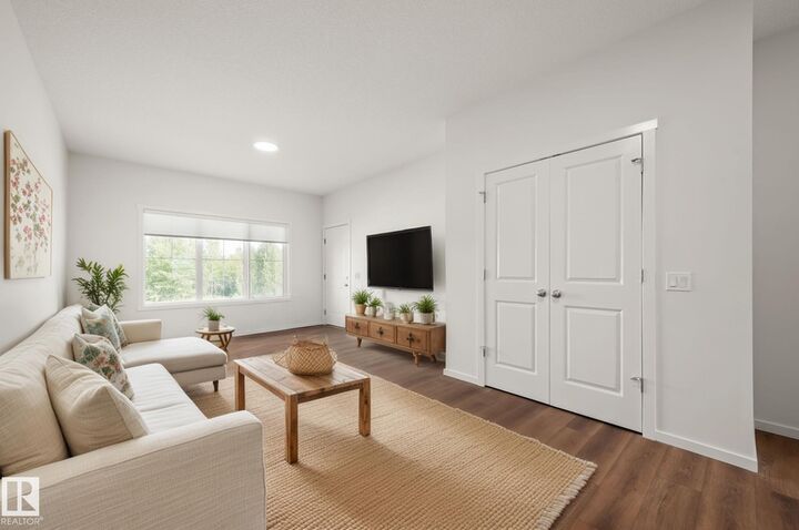 Property Photo:  138 Chappelle Drive SW  AB T6W 1A7 