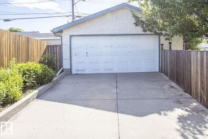 Property Photo:  14107 58 Street NW  AB T5A 1N3 