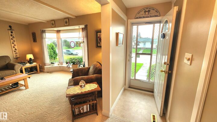 Property Photo: 13307 Delwood Road NW AB T5C 3B5