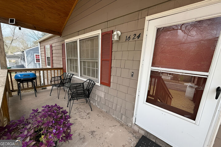 Property Photo: 1624 Terry Mill Road SE GA 30316