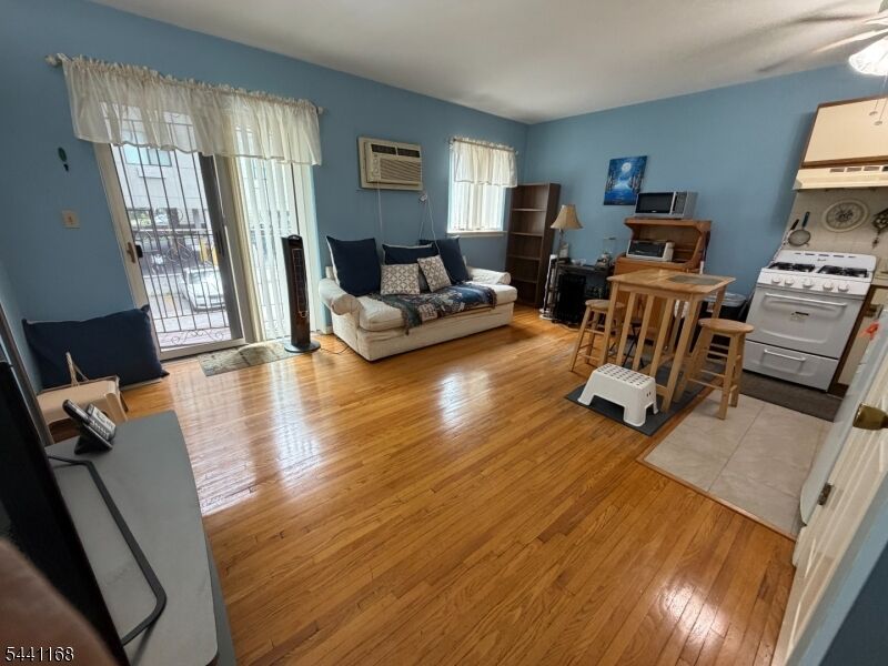 Property Photo:  353 Marshall St 2C  NJ 07503 