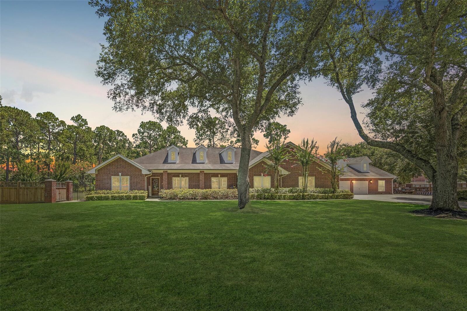 Property Photo:  6211 S Woods Lane  TX 77494 