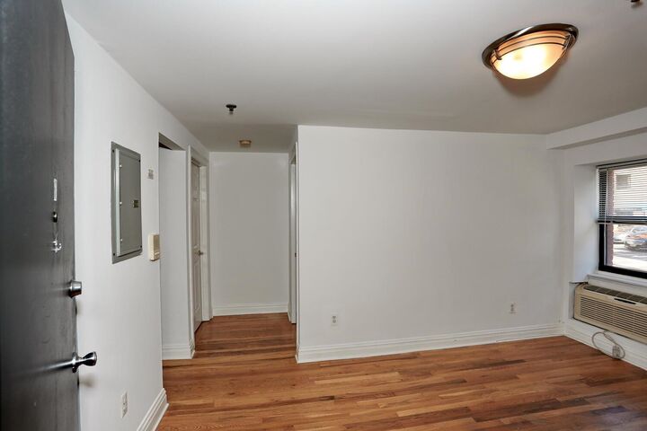 Property Photo:  461 4th St 1W  NJ 07030 
