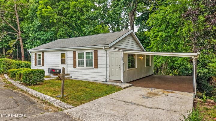 Property Photo: 108 Ridgewood Rd TN 37748