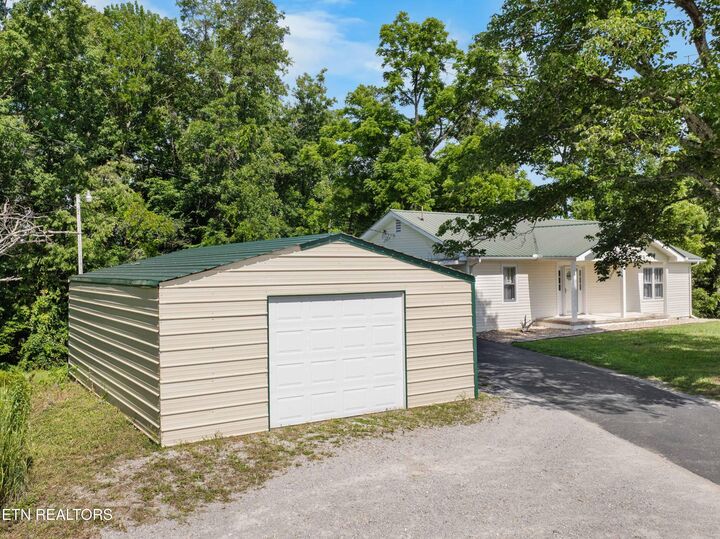 Property Photo: 2473 Long Hollow Rd TN 37766