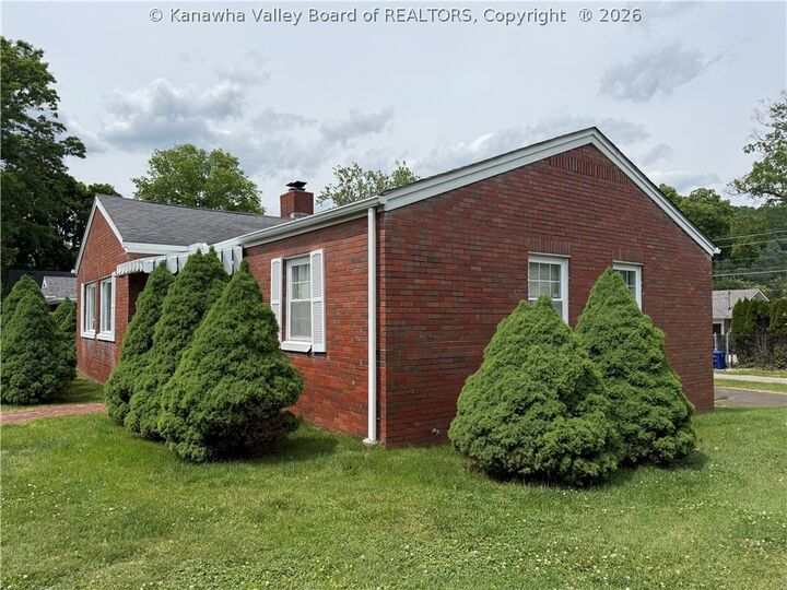Property Photo: 5104 Virginia Avenue SE WV 25304