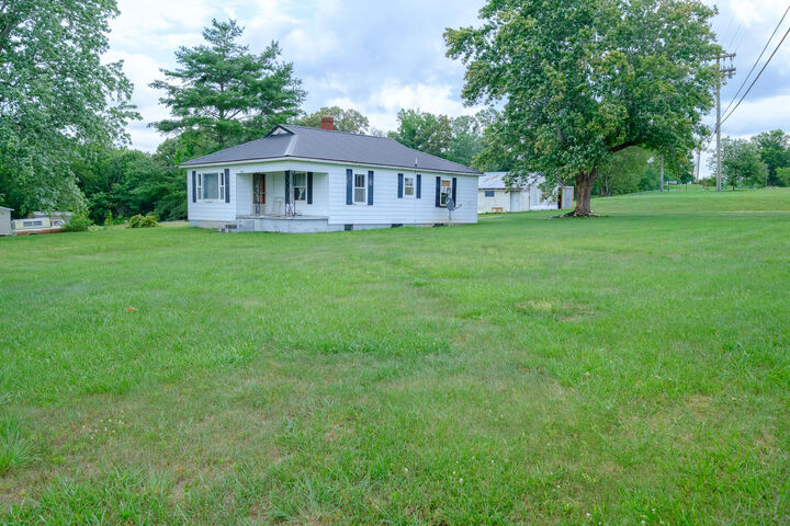 Property Photo: 5246 Highway 235 KY 42544