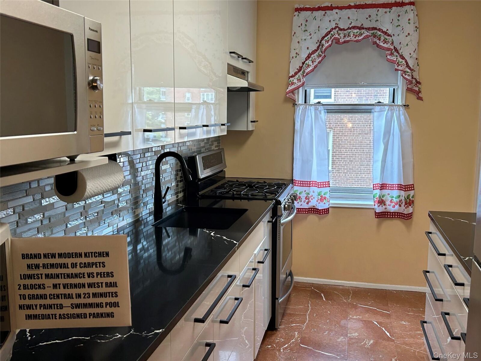 Property Photo:  365 Bronx River Road 3J  NY 10704 