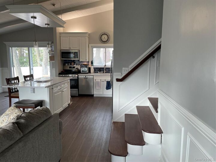 Property Photo:  63 Chaucer Street  NY 10530 