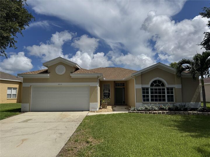Property Photo: 4815 50th Avenue W FL 34210