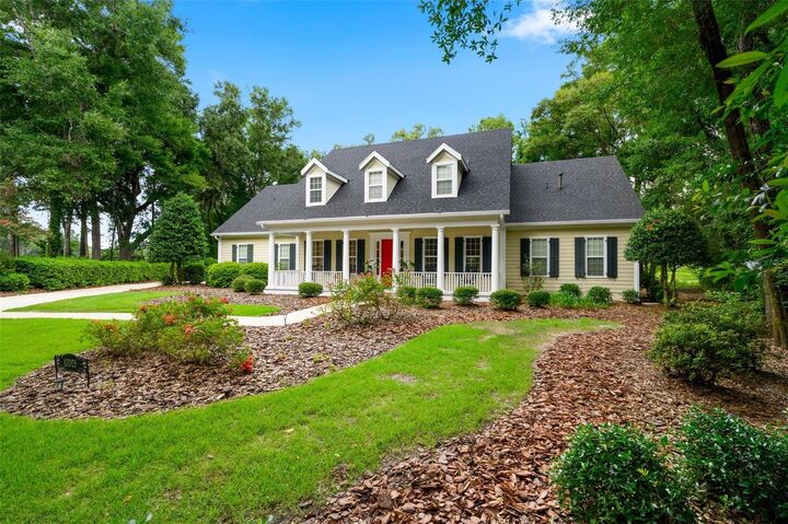 Property Photo: 10005 SW 48th Place FL 32608