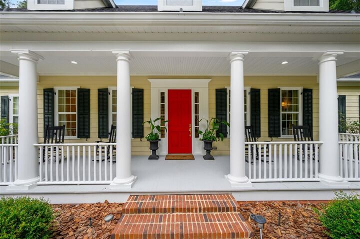 Property Photo:  10005 SW 48th Place  FL 32608 
