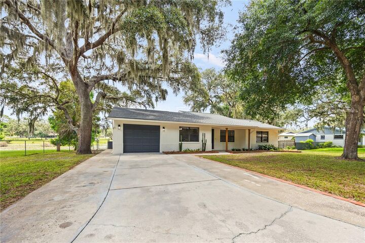 Property Photo:  2457 S Summerwood Point  FL 34450 