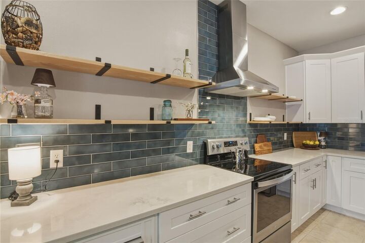 Property Photo:  1893 Sanderling Drive  FL 34711 