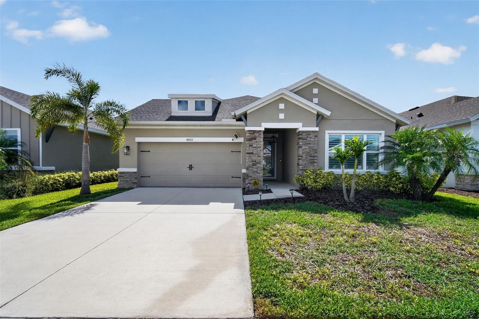 Property Photo: 8612 Arrow Creek Drive FL 34219