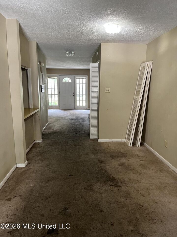 Property Photo:  2501 Gulf Avenue  MS 39501 