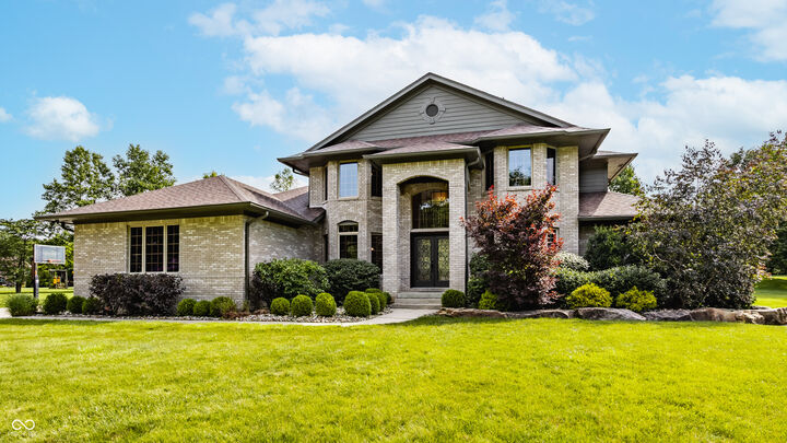 Property Photo: 2691 Deer Run IN 46077