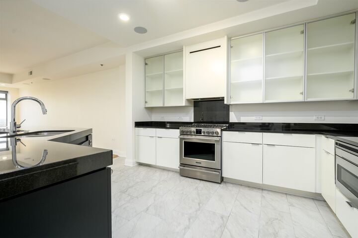 Property Photo:  717 Riverside Dr 1505  TN 38103 