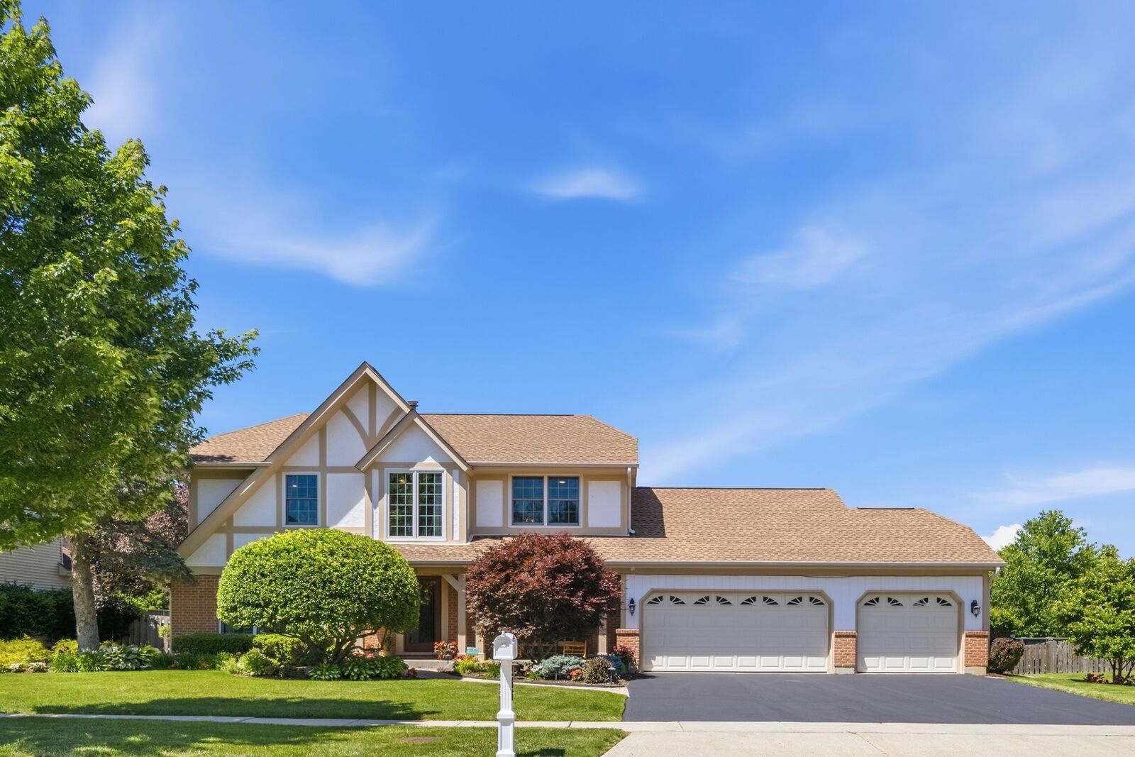 Property Photo:  566 Yardley Trail  IL 60060 