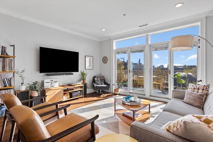 Property Photo: 1155 W Armitage Avenue 301 IL 60614