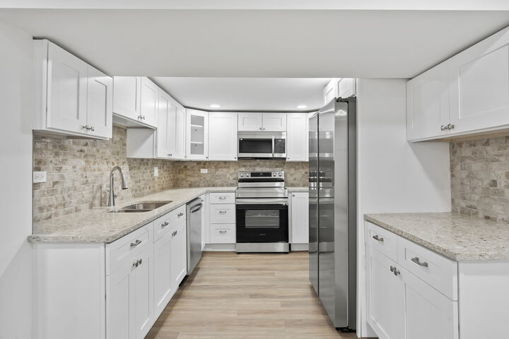 Property Photo:  7234 N Hamilton Avenue  IL 60645 