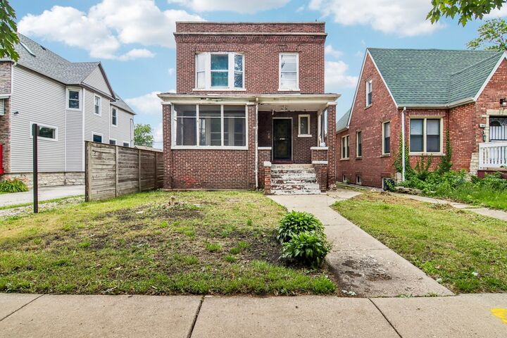 Property Photo: 9605 S Winston Avenue IL 60643