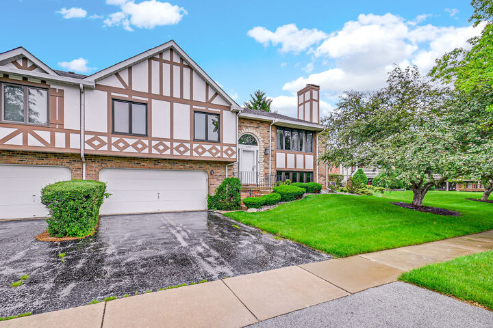 Property Photo: 9350 Windsor Parkway IL 60487