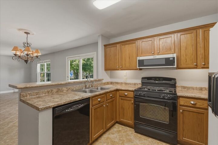 Property Photo:  4709 Southhampton Drive  IL 60042 