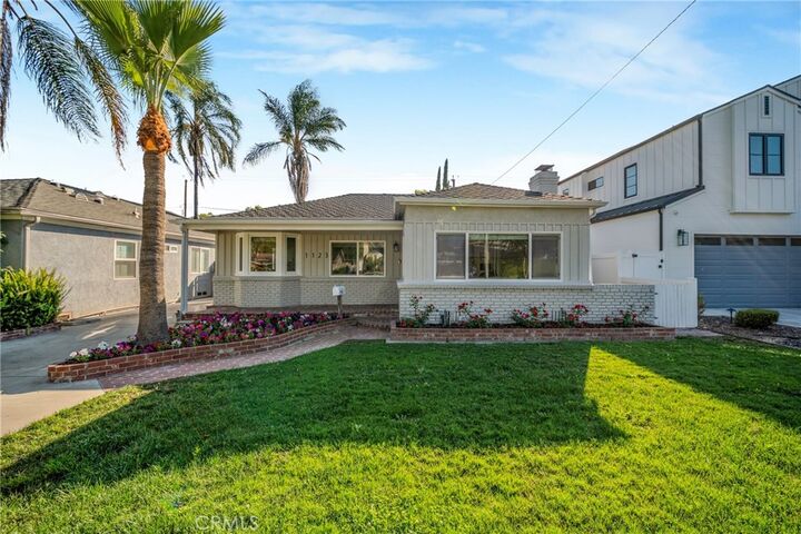 Property Photo:  1123 Florence  CA 91505 