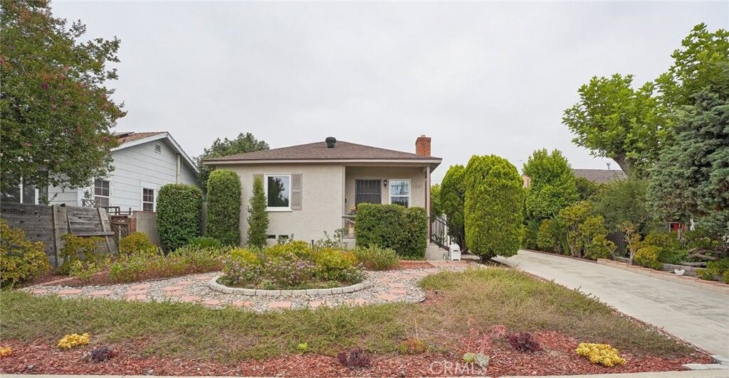 Property Photo: 3227 E Del Mar Boulevard CA 91107