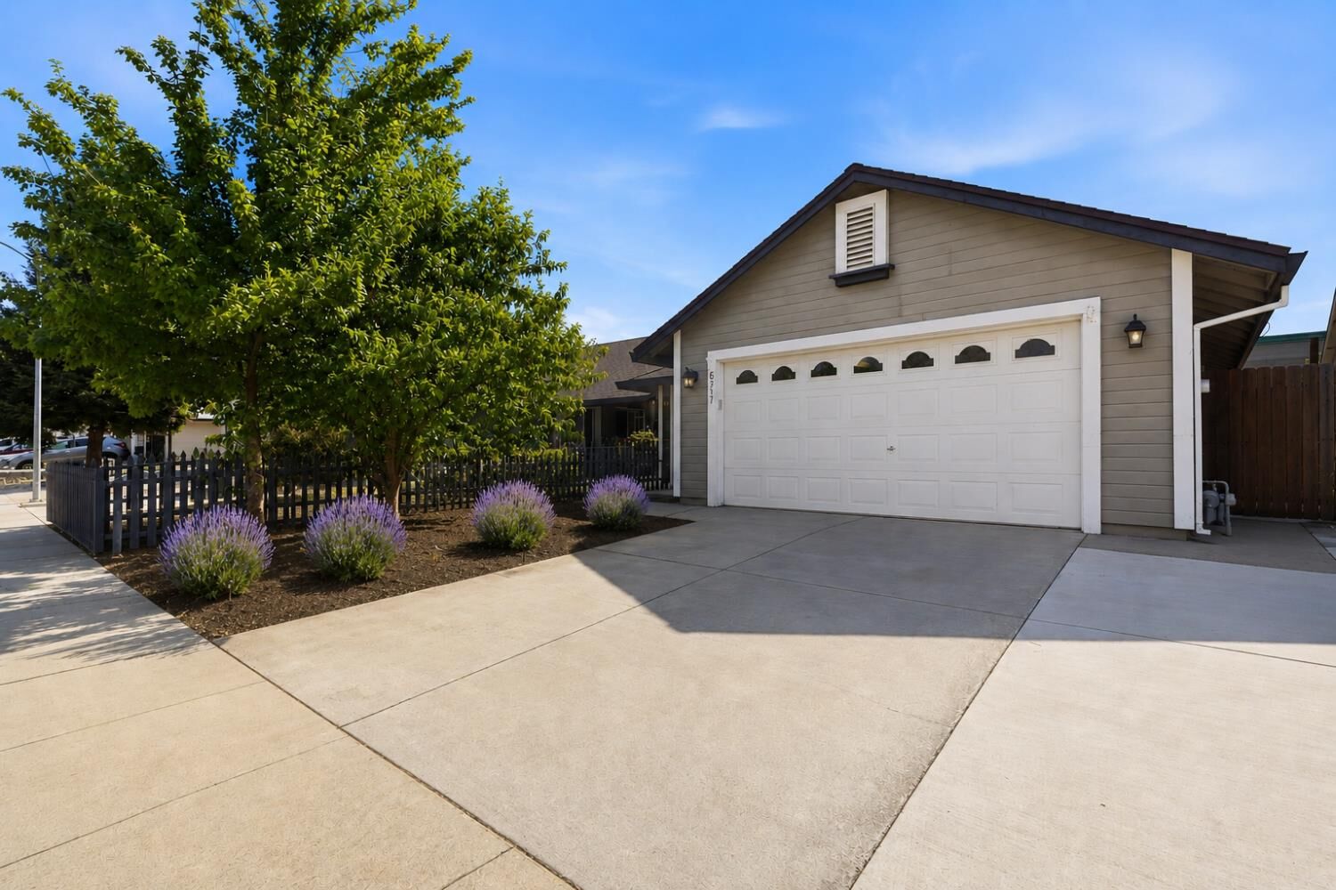 Property Photo:  6317 Elkhorn Manor Drive  CA 95673 