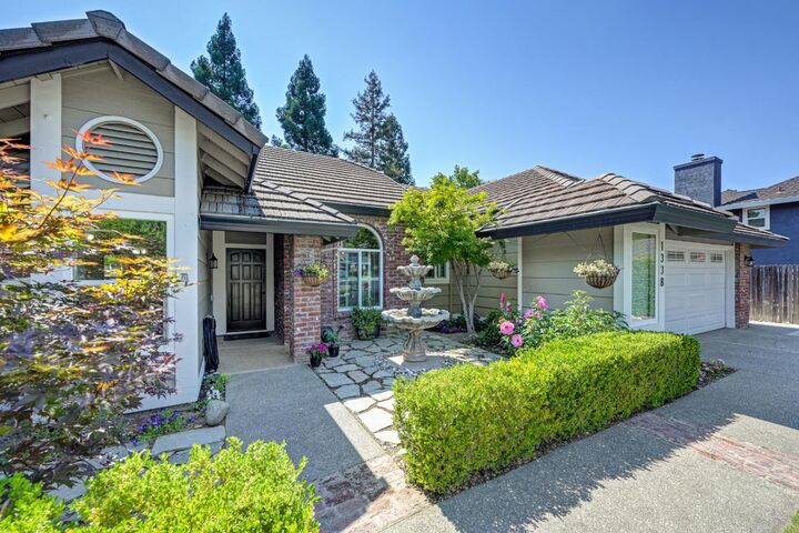 Property Photo: 1338 Ridgedale Court CA 95661