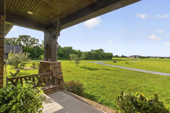 Property Photo:  840 Eastover Rd  TN 37090 