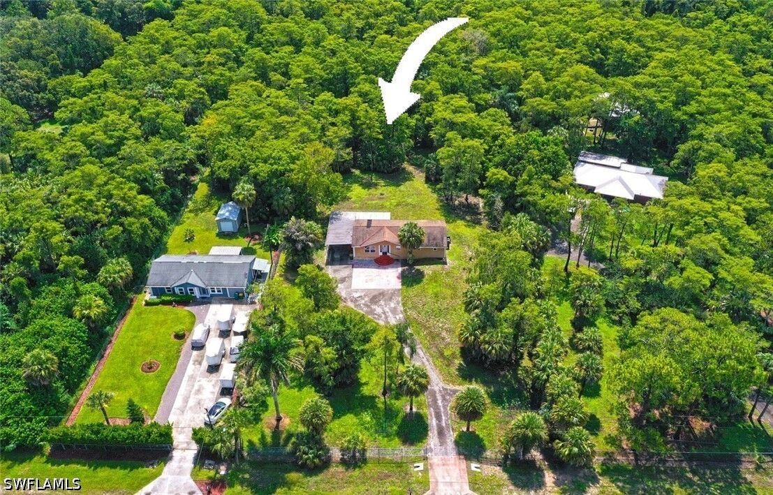 Property Photo: 160 19th Street NW FL 34120