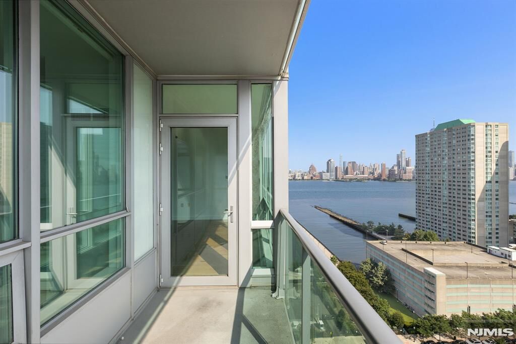 Property Photo:  20 Newport Parkway 2303  NJ 07310 