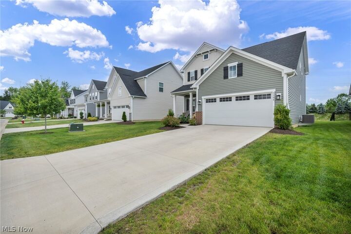Property Photo:  5394 Hawks Nest Circle  OH 44054 