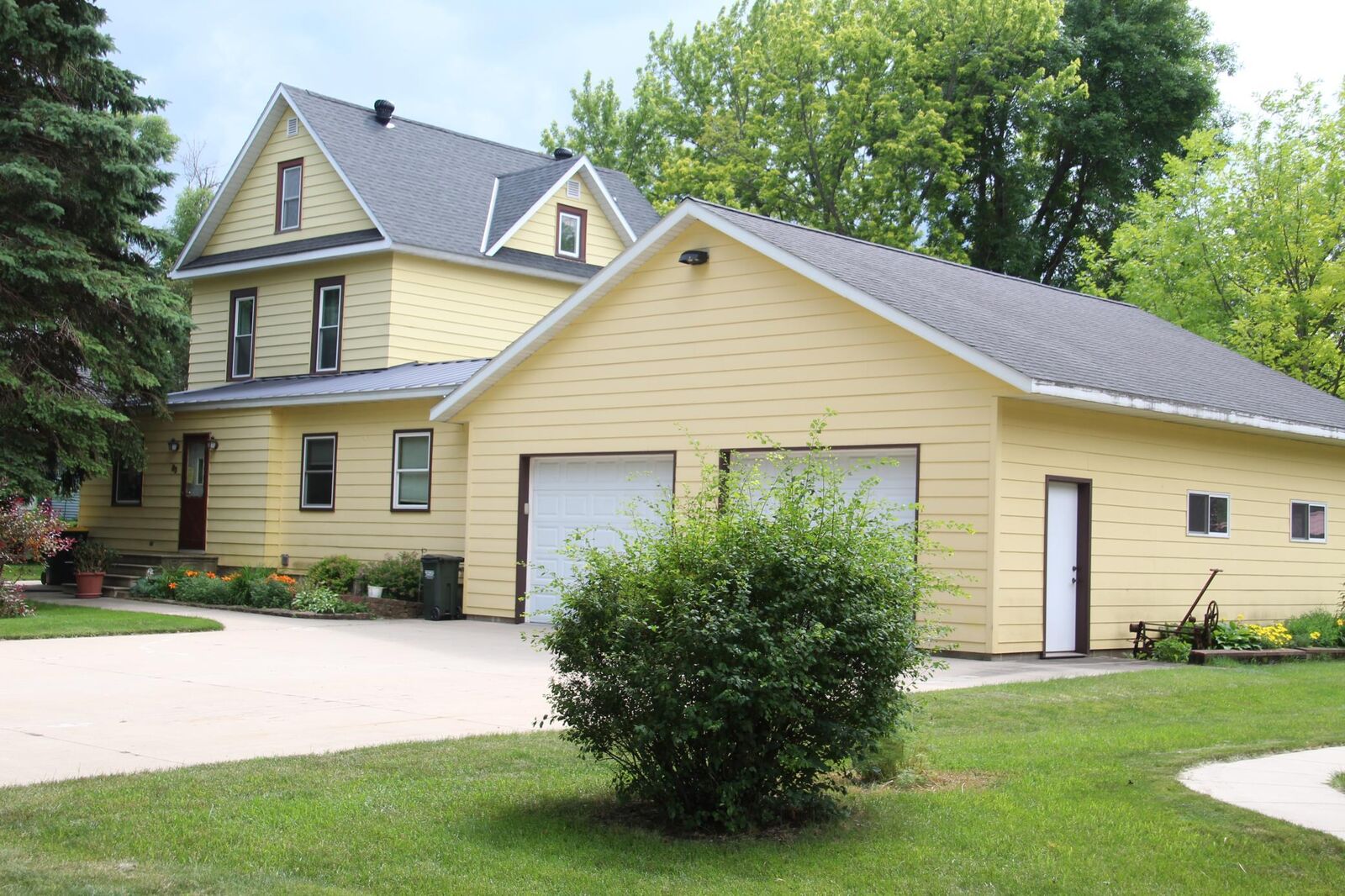 Property Photo:  120 3rd Street W  MN 55342 