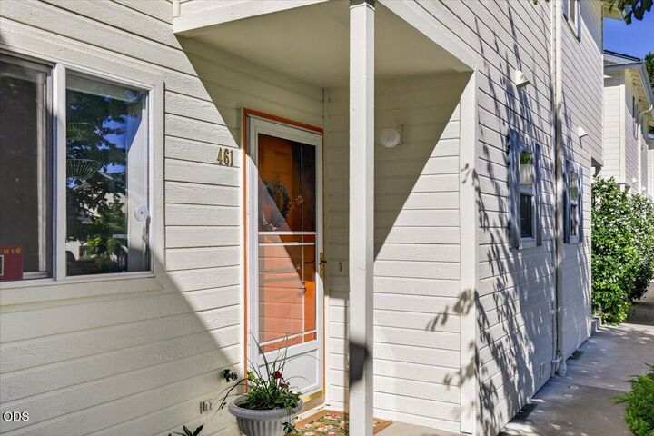Property Photo: 461 Tulipan Way OR 97540