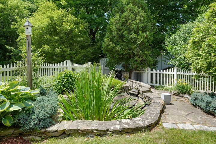 Property Photo:  25 Intervale Farm Ln  MA 01532 