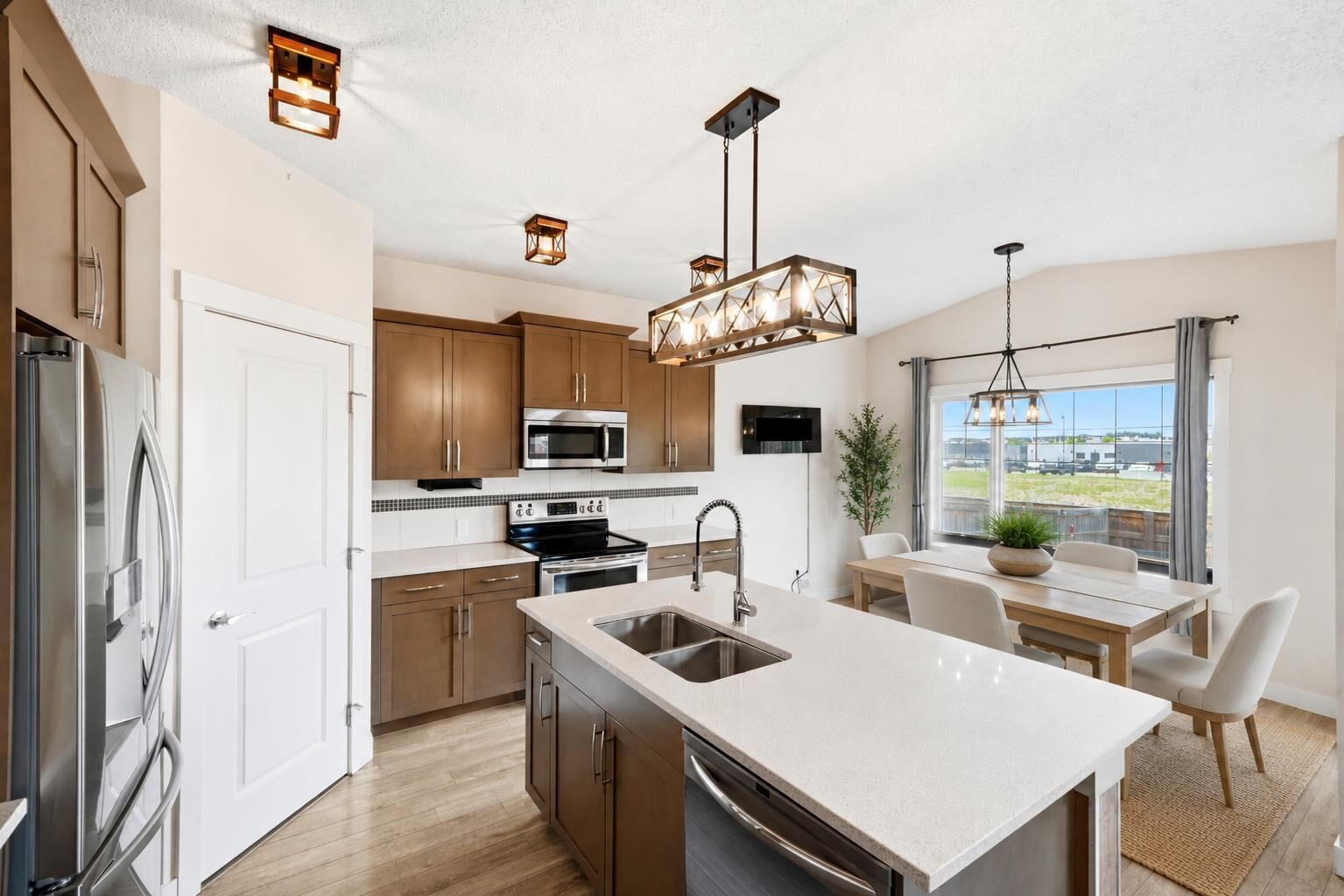Property Photo: 46 Fireside Place AB T4C 0R2