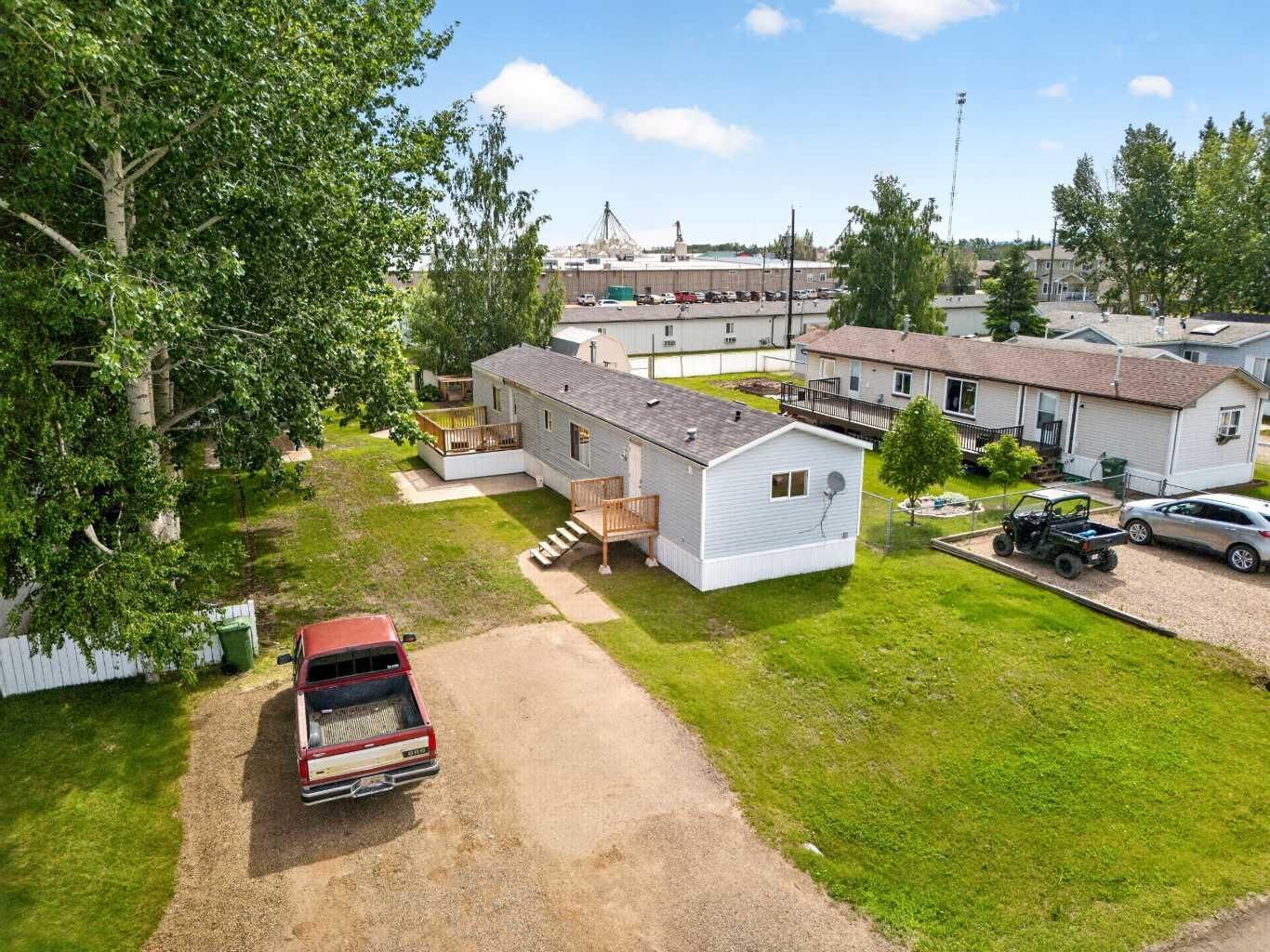 Property Photo: 10517 102 Street AB T0H 2H0