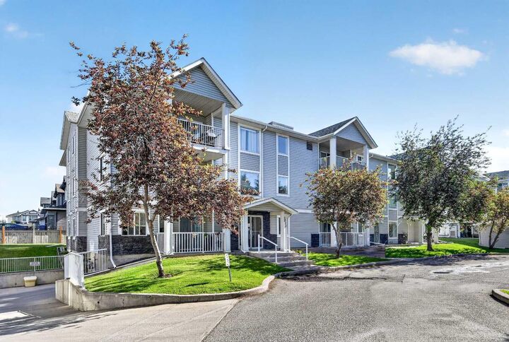 5105 Valleyview Park SE 105 — photo 1